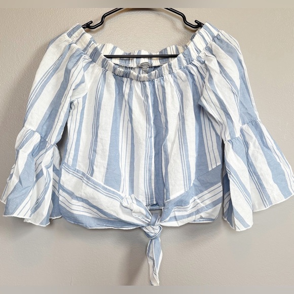 😎 Charlotte Russe Women’s Blue and White Off the Shoulder Tie Front Blouse Small - Picture 1 of 7